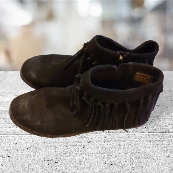 Like new UGGs Shenendoah Australia boots/booties size 8 - Picture 5 of 14